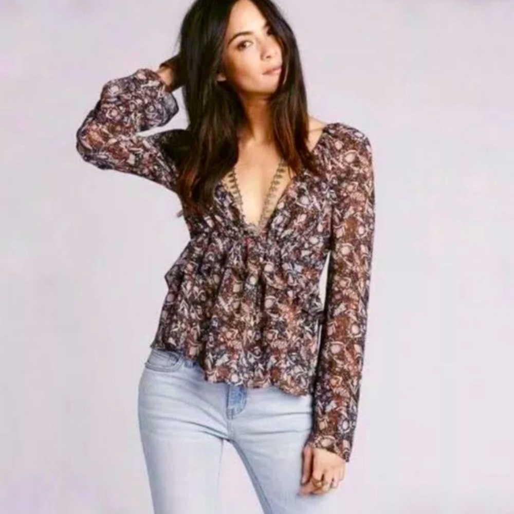 FREE PEOPLE Uptown Floral Black Bell Sleeve Top Size Medium